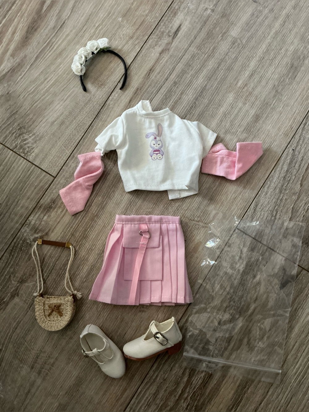 NEW BJD 1/3 - 1/4 Scale Doll Pink Pleated Skirt Outfit